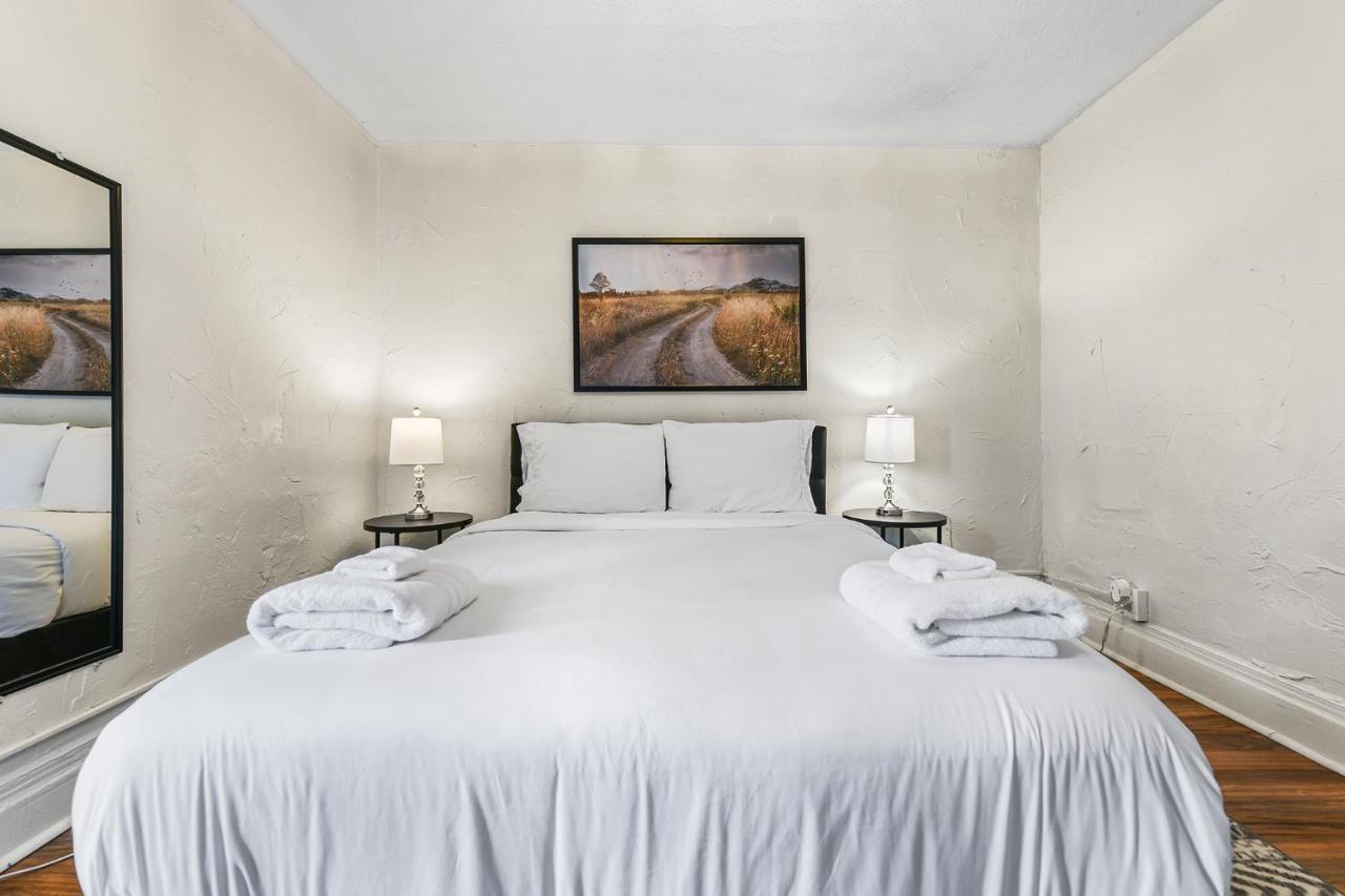 Contemporary Urban Home Niagara Falls Extérieur photo